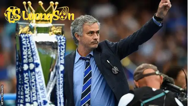 Jose Mourinho sẵn sàng đánh sập 