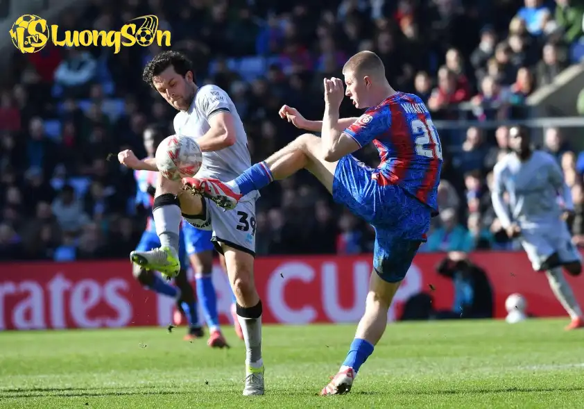 Crystal Palace được dự đoán sẽ chiến thắng để đi tiếp.