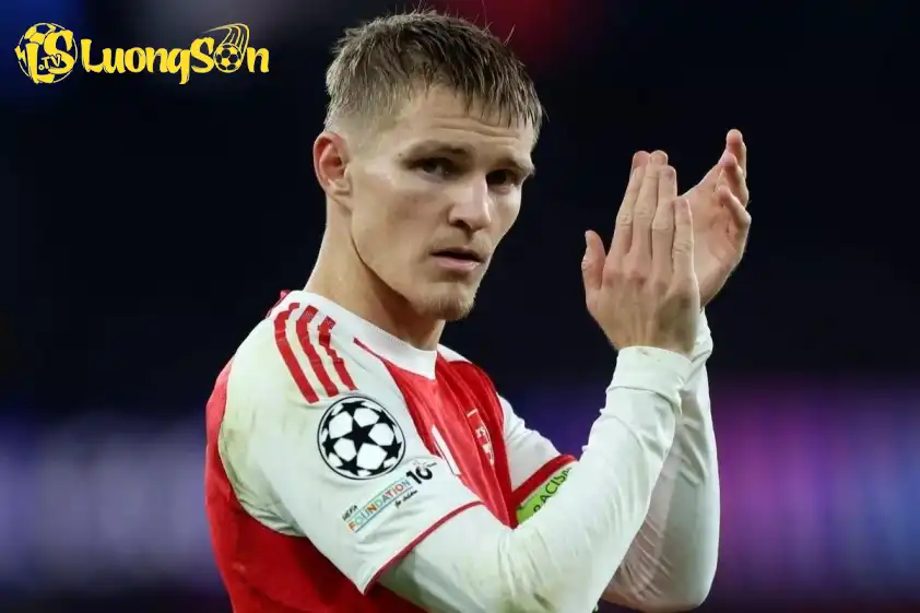 Odegaard đang được nhiều ông lớn châu Âu nhắm đến. Ảnh: The Mirror Odegaard đang được nhiều ông lớn châu Âu nhắm đến.