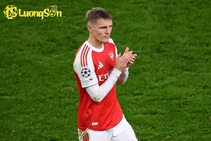 Arsenal đang muốn gia hạn hợp đồng mới với Odegaard. Ảnh: CLB Arsenal đang muốn gia hạn hợp đồng mới với Odegaard.