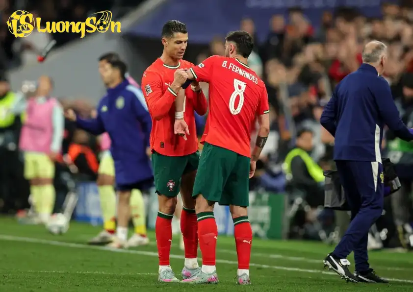 Bruno đang dần kế thừa thủ lĩnh tinh thần của Ronaldo tại ĐT Bồ Đào Nha