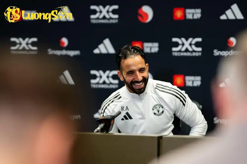 HLV Ruben Amorim đặt rất quyết tâm trước trận derby nước Anh với Liverpool