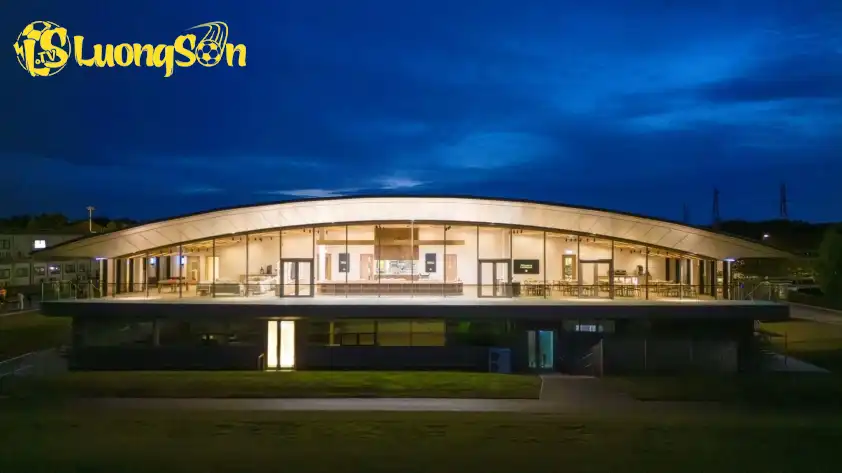 Trung tâm huấn luyện Carrington được cho là đã bị người lạ đột nhập