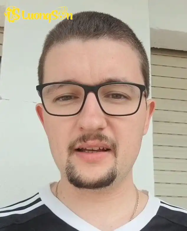 Hình ảnh của Ilett khi mới bắt đầu thử thách